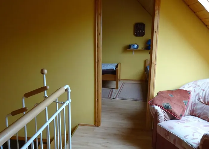 Ferienhaus Im Urigen Garten Bzw Eulenhaus