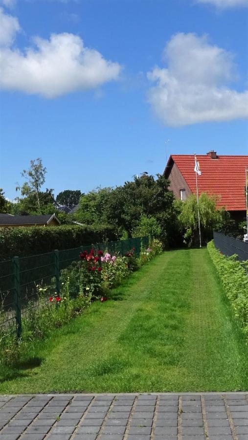 Im Urigen Garten Bzw Eulenhaus Hébergement de vacances Zingst