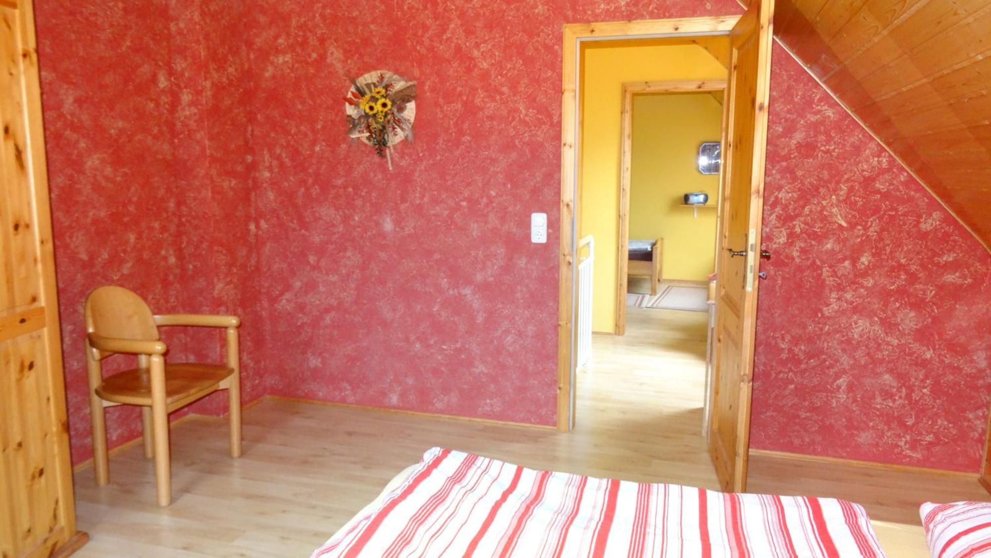 Feriehus Im Urigen Garten Bzw Eulenhaus